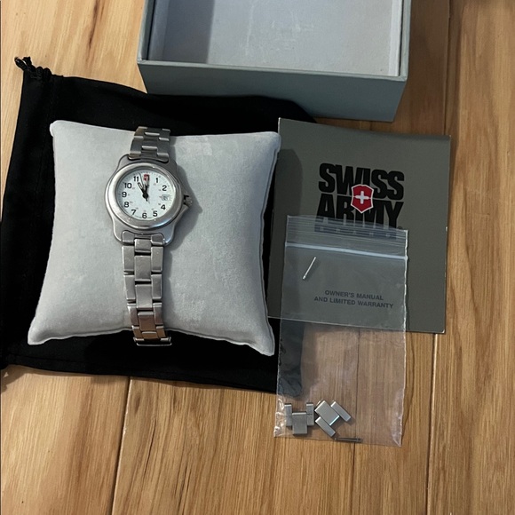 Swiss Army Accessories - Women’s Swiss Army Silver Stainless Steel Bracelet Watch